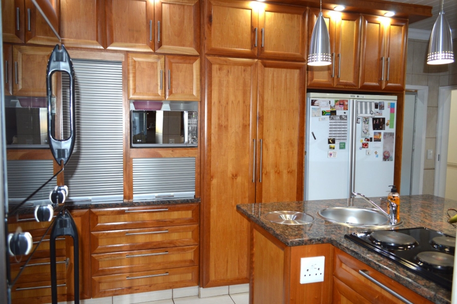 4 Bedroom Property for Sale in Flamwood North West